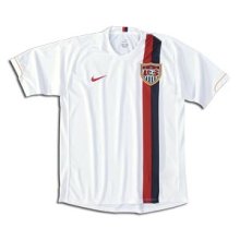Foto de la camiseta de fútbol oficial de Estados Unidos