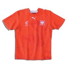 Foto de la camiseta de fútbol oficial de Polonia